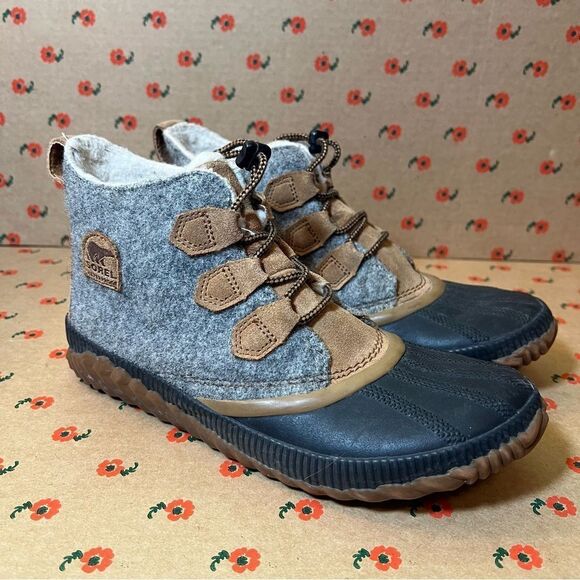 Sorel Out 'N About Plus Felt Boots Tan Gray Women’s 7 - Picture 5 of 11